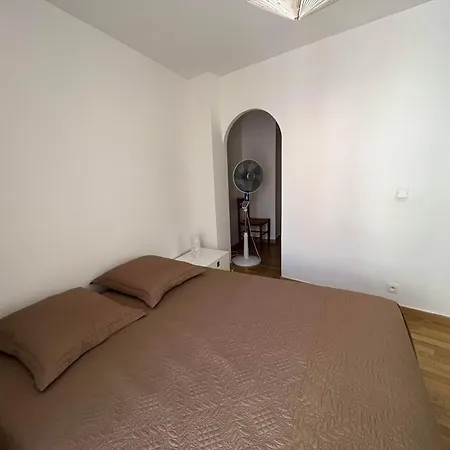 6lam16 Maison Typique Avec Toit-terrasse *