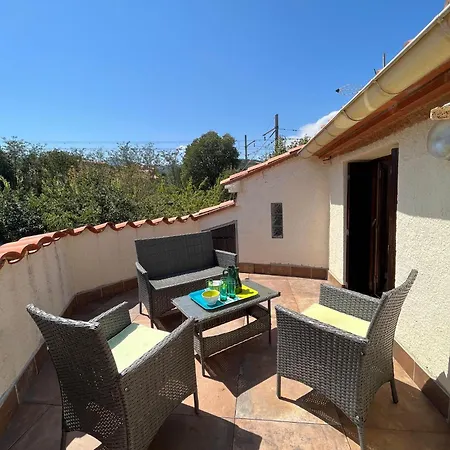 6lam16 Maison Typique Avec Toit-terrasse